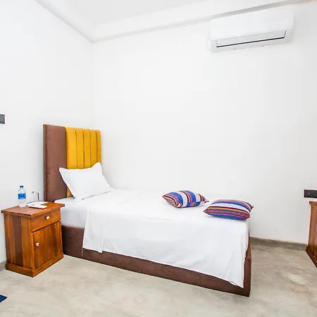 Kuma'S Hotel Weligama Exterior photo